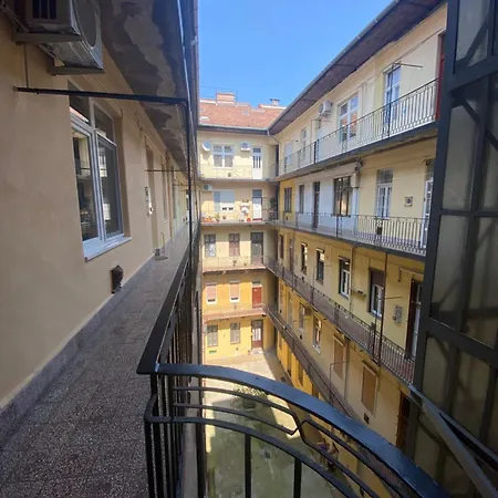 K31 Downtown, Ac Apartamento Budapeste