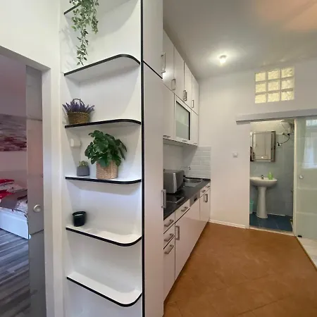 K31 Downtown, Ac Apartmán *