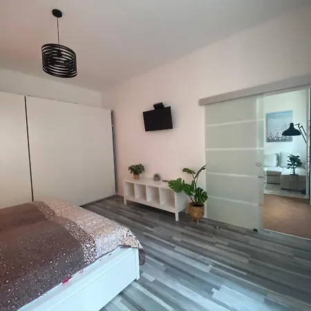 K31 Downtown, Ac Apartmán *